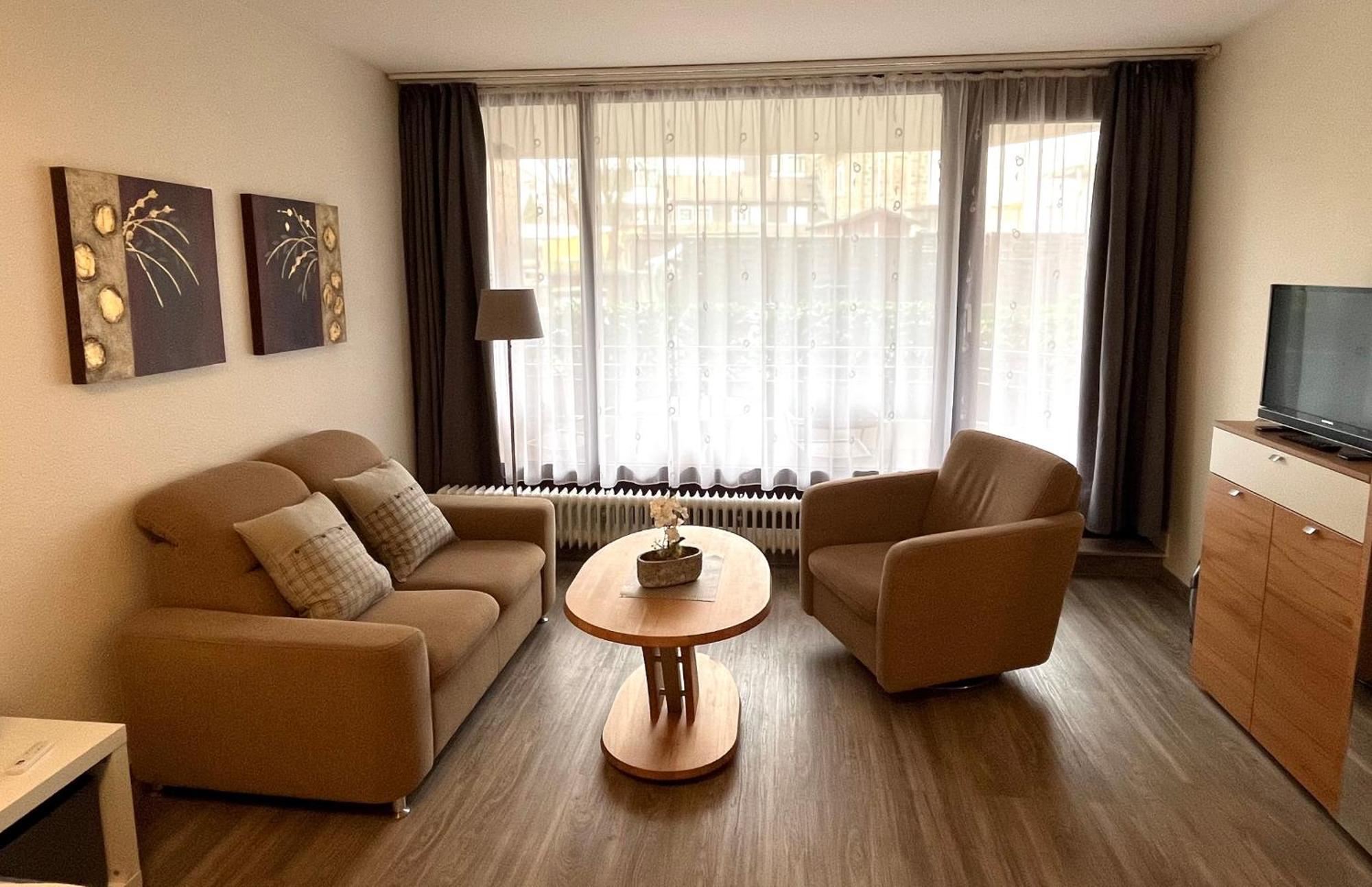 Appartementresidenz Am Kurpark - Ferienwohnungen Mit Pool & Sauna & Garage Bad Salzuflen Room photo